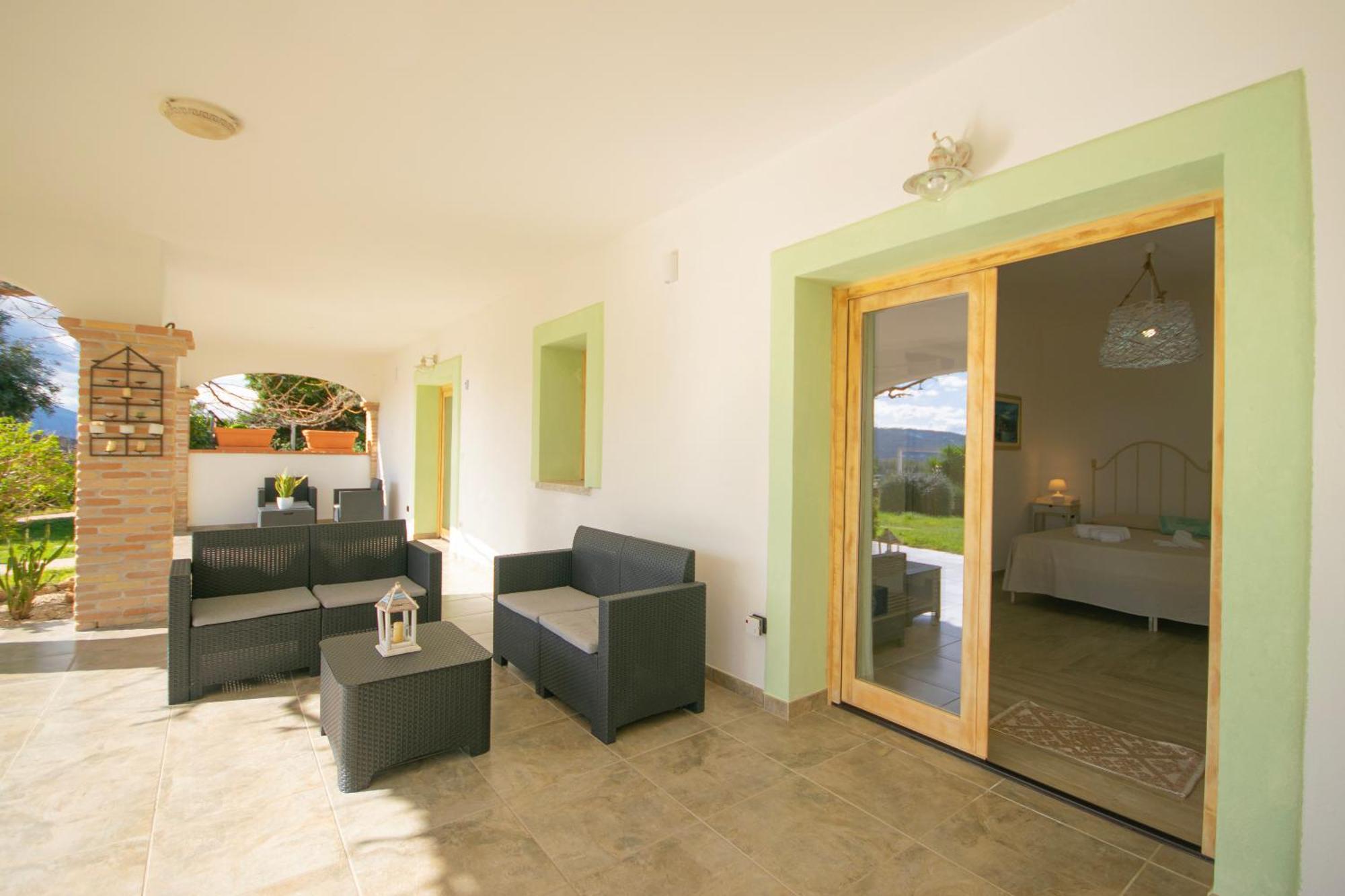 Hotel Essenza Di Mirto La Caletta Habitación foto